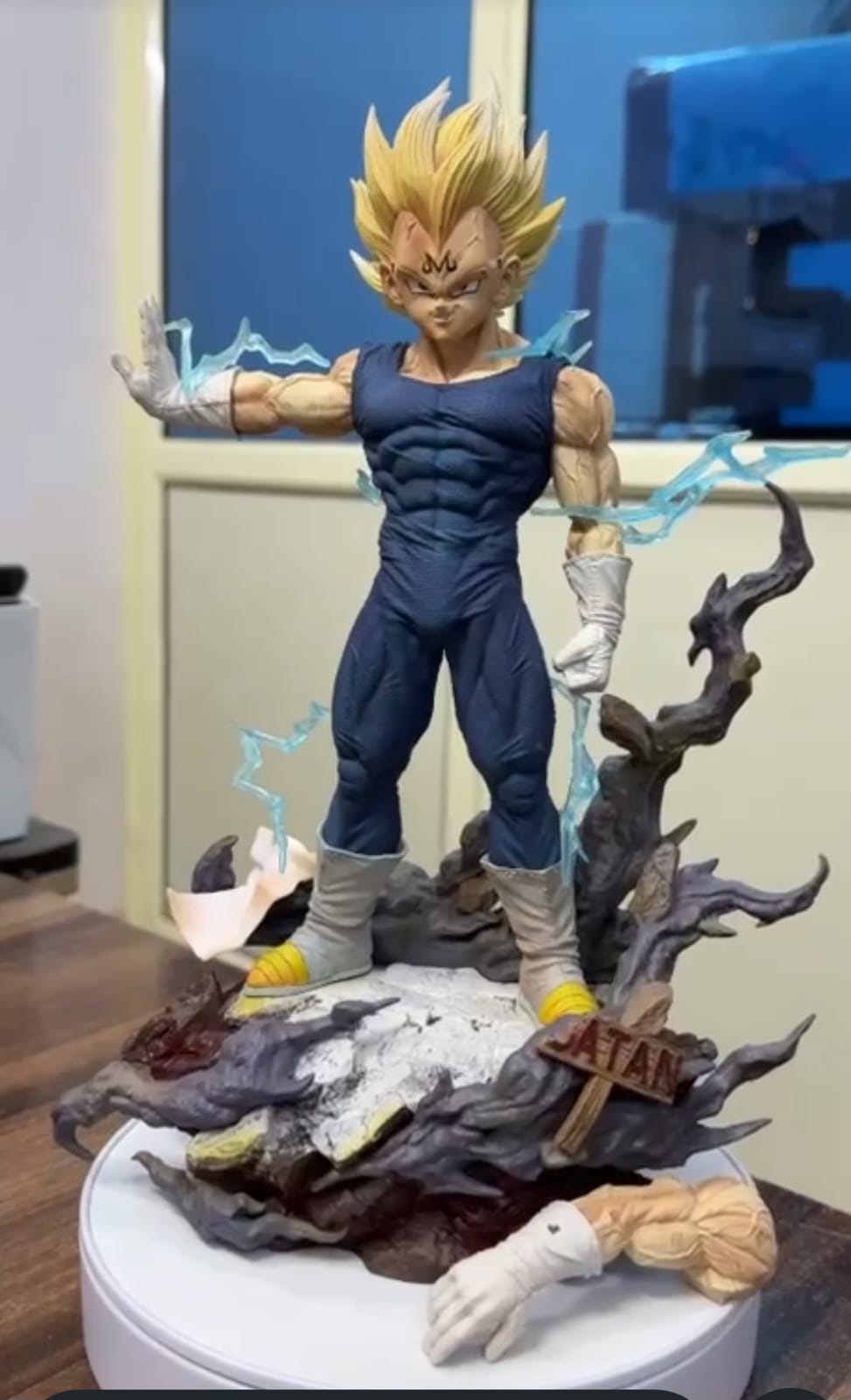 Dragon Ball Z: Majin Vegeta Premium 30cm Diorama Statue with Lightning Effects & Interchangeable Arm