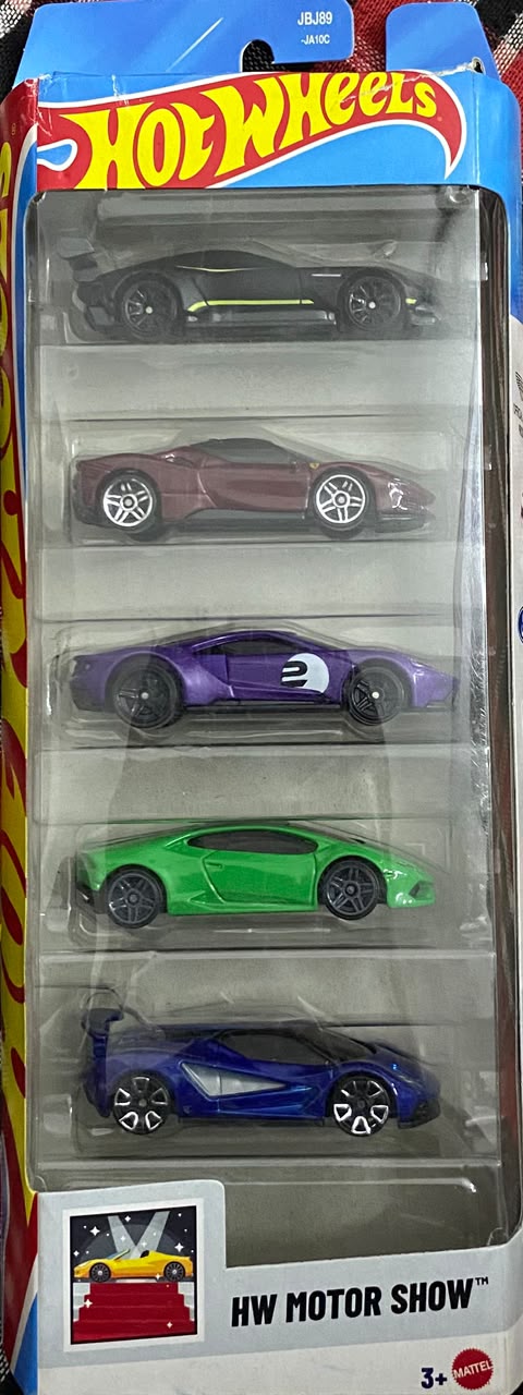 Hot Wheels HW Motor Show 5-Pack Diecast Car Set – Includes Ferrari, Lamborghini, Ford GT, Aston Martin & Lotus (1:64 Scale)