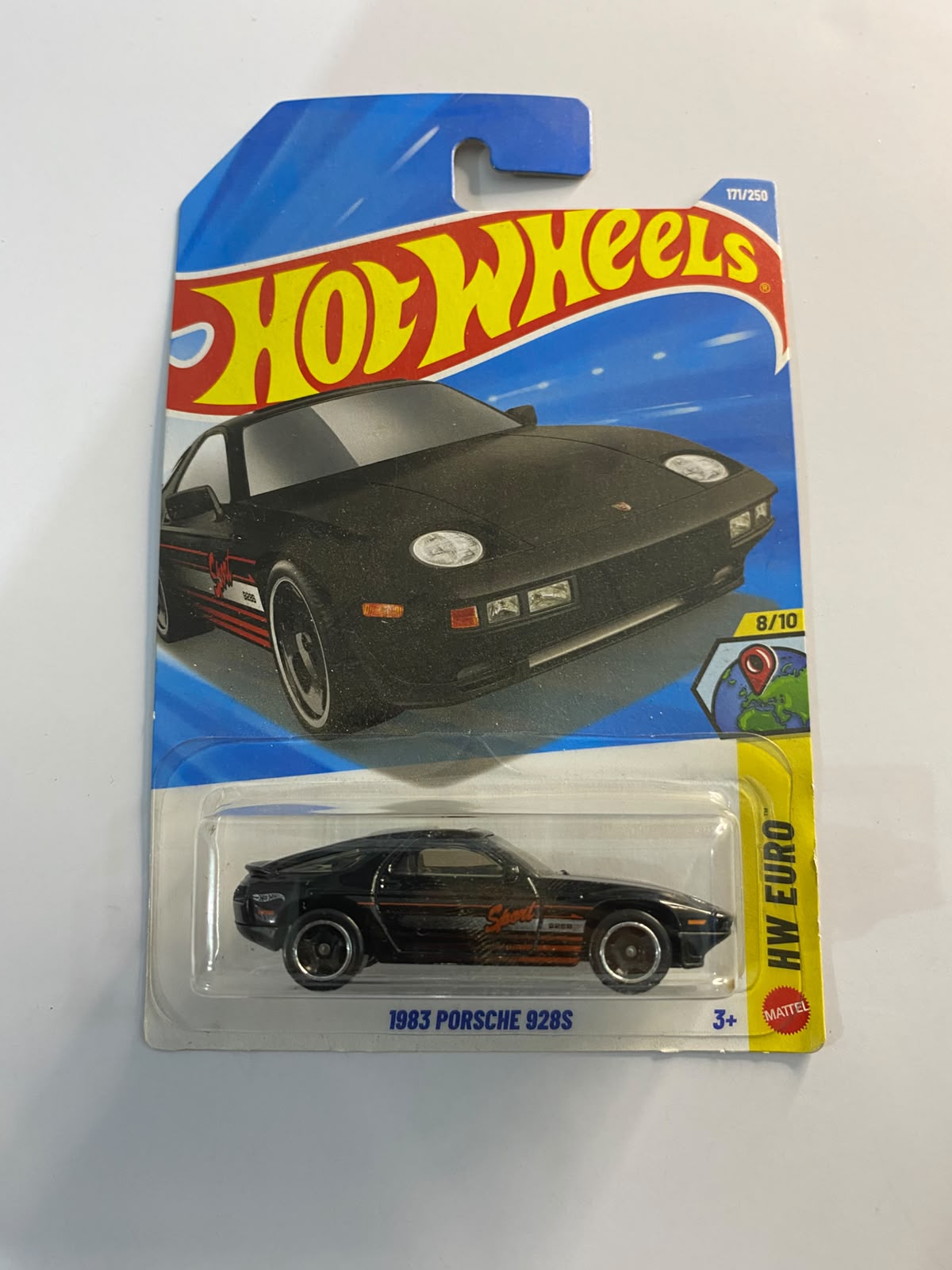 Hot Wheels Mainline HW Euro: 1983 Porsche 928S – 1:64 Scale Diecast Sports Car