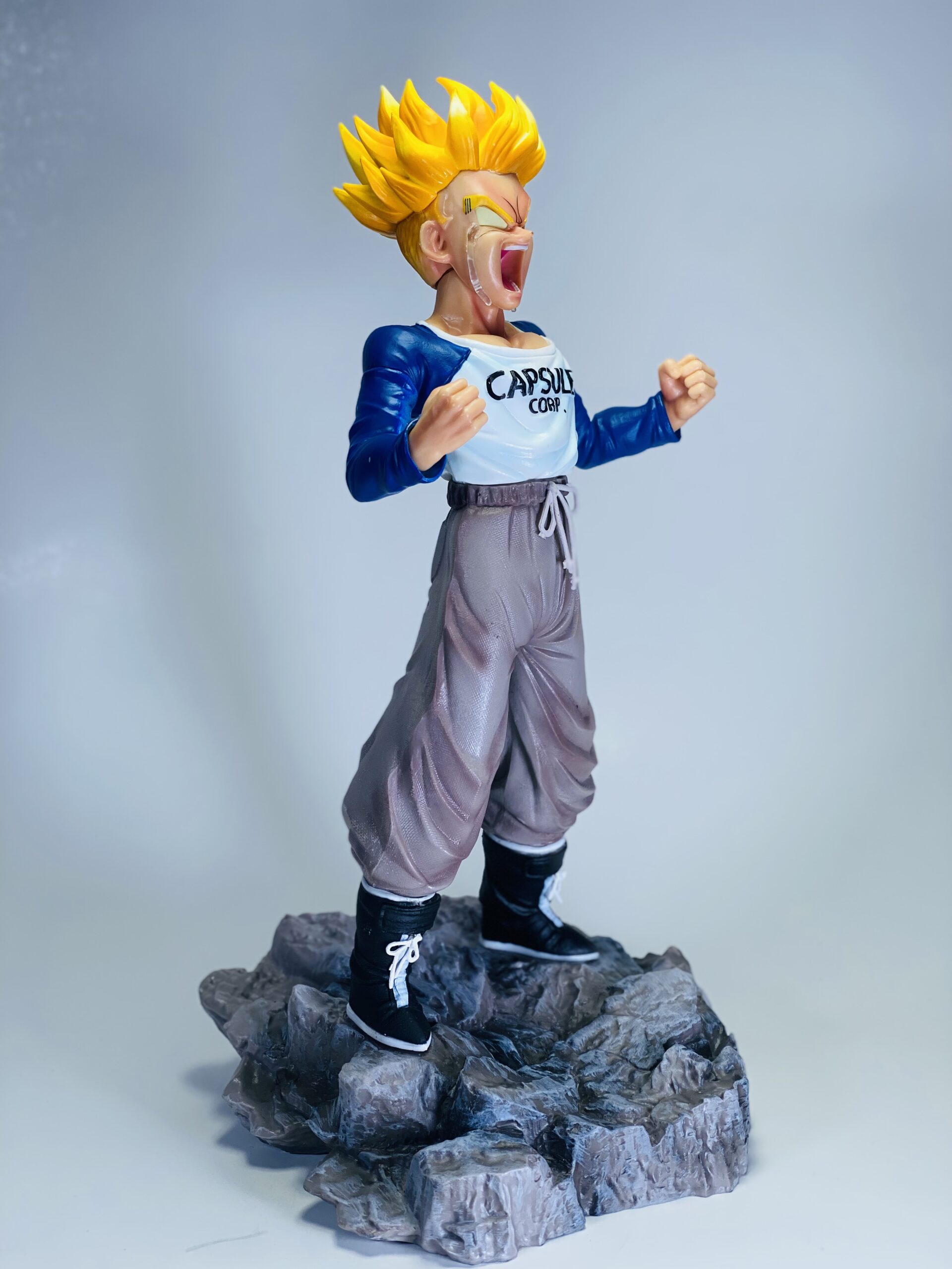 DRAGON BALL Z SUPER SAIYAN TRUNKS - Image 4